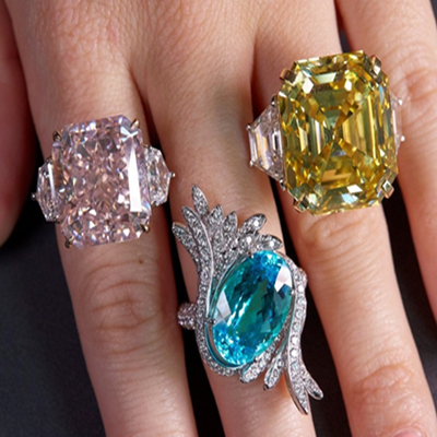 Ring-Coloured-Diamonds